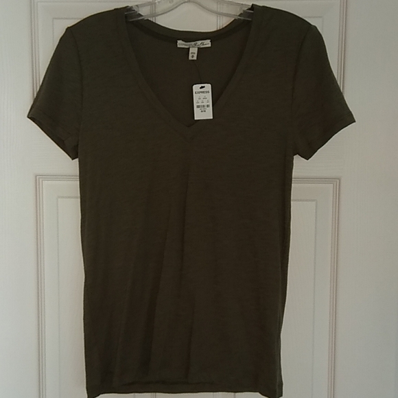 38. NWT Express One Eleven T-shirt Forest Green - Picture 5 of 5